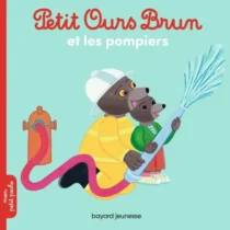 Découvrez “Petit Ours Brun et les pompiers”, un livre cartonné dès 18 mois pour initier les enfants à l’univers passionnant des pompiers, avec douceur et pédagogie.