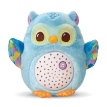 VTech Ma Veilleuse Lumi’Chouette bleu accompagne le sommeil de bébé avec ses mélodies, lumières douces et sons naturels. Idéale dès la naissance.
