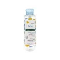 Klorane Bébé Eau Nettoyante Sans Rinçage 500ml nettoie efficacement et en douceur le visage, les mains et le siège de bébé. Enrichie en calendula bio, sans rinçage, dès la naissance.